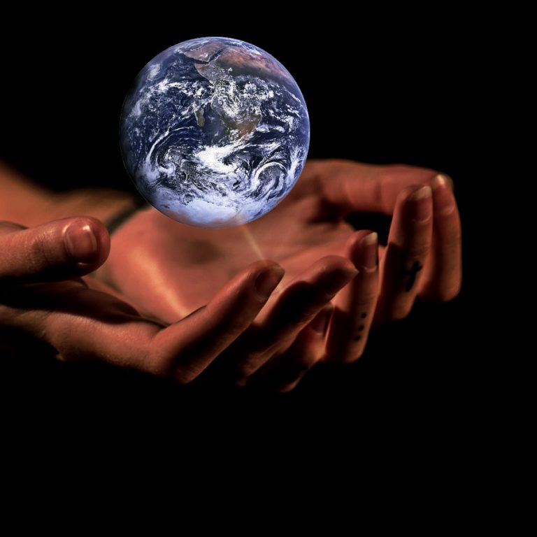 hands-1222866_1280