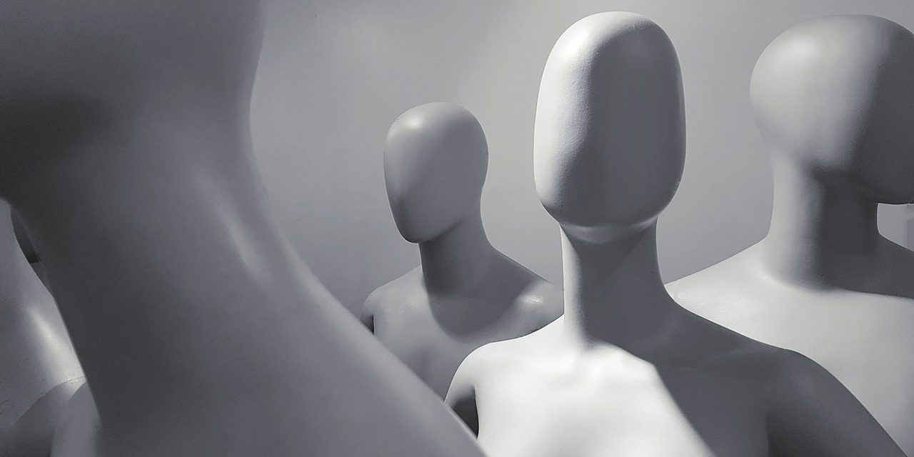 mannequin-2777963_1280