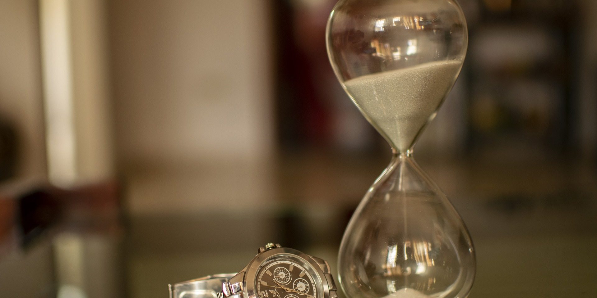 hourglass-4955799_1920