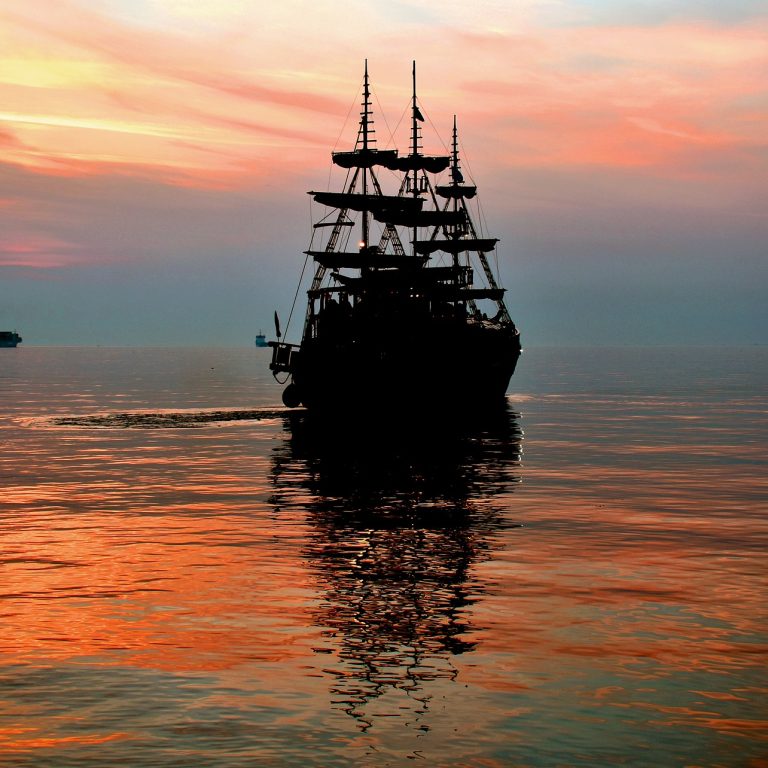 ship-g9cb7c09cd_1920
